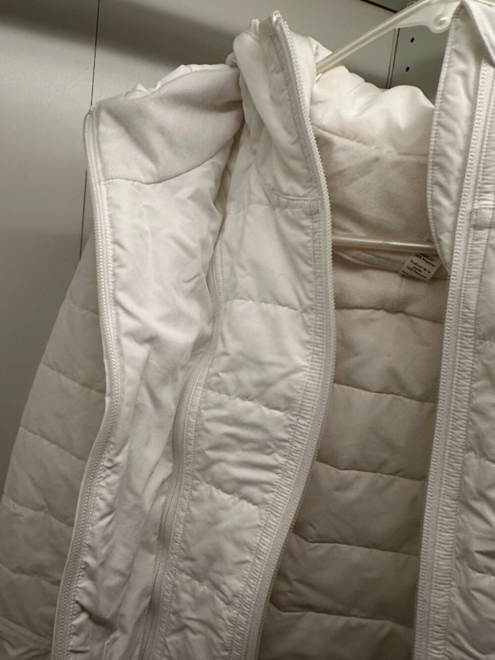 Lululemon Quilted Mixed Media Hooded Jacket Size 8 White Puffer Stretch Panels - Picture 3 of 7